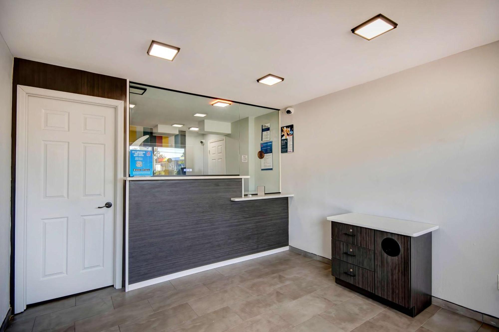 Motel 6 Columbus Oh - Osu North 외부 사진
